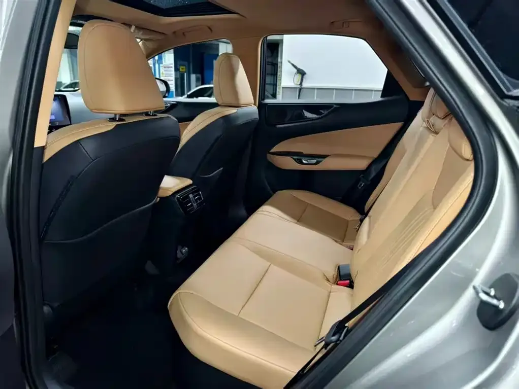 Lexus NX 2025 из CN, фото 10