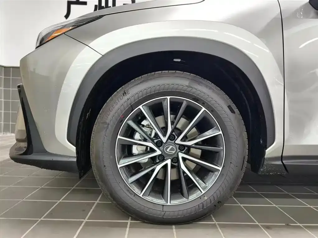 Lexus NX 2025 из CN, фото 7