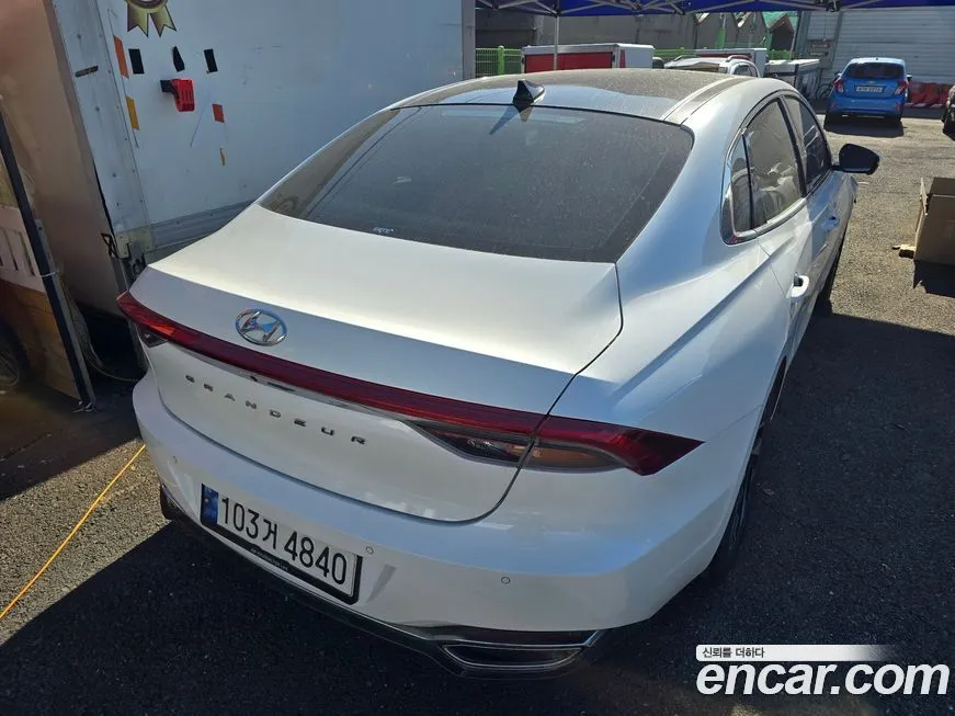 Hyundai Grandeur — фото 1