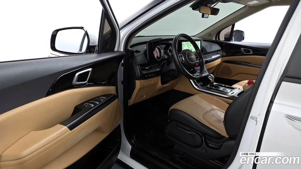 Kia Carnival — фото 10
