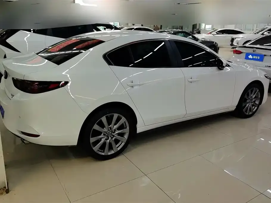 Mazda 3 Axela 2022 из CN, фото 3