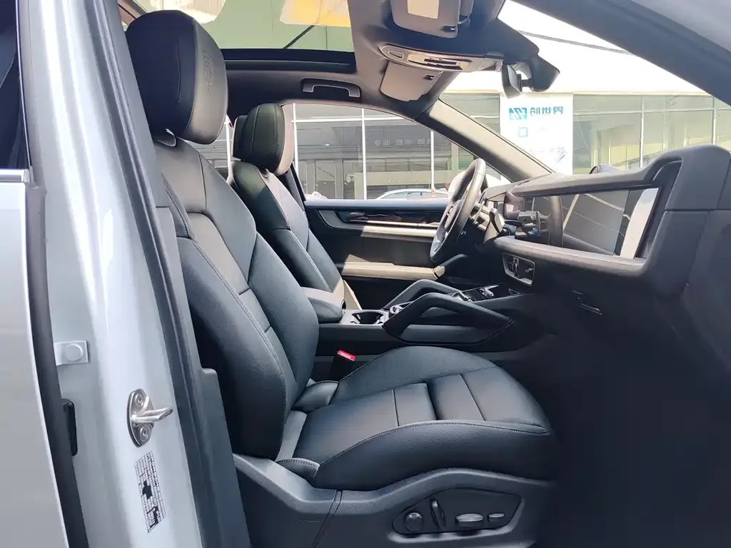 Porsche Cayenne 2025 из CN, фото 7