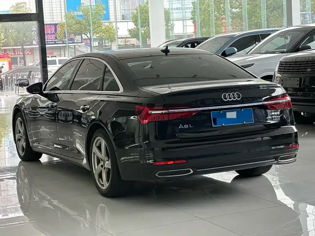 Audi A6L 2021 из CN, фото 9