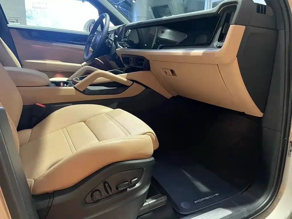 Porsche Cayenne 2024 из CN, фото 7