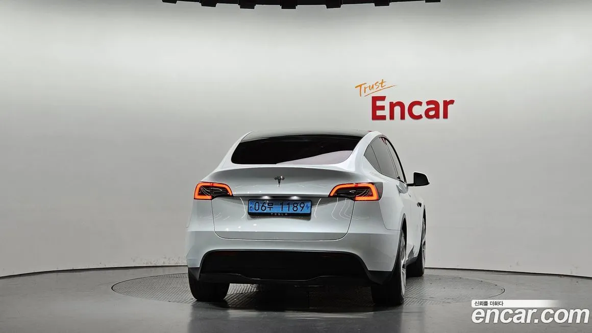 Tesla Model Y — фото 4