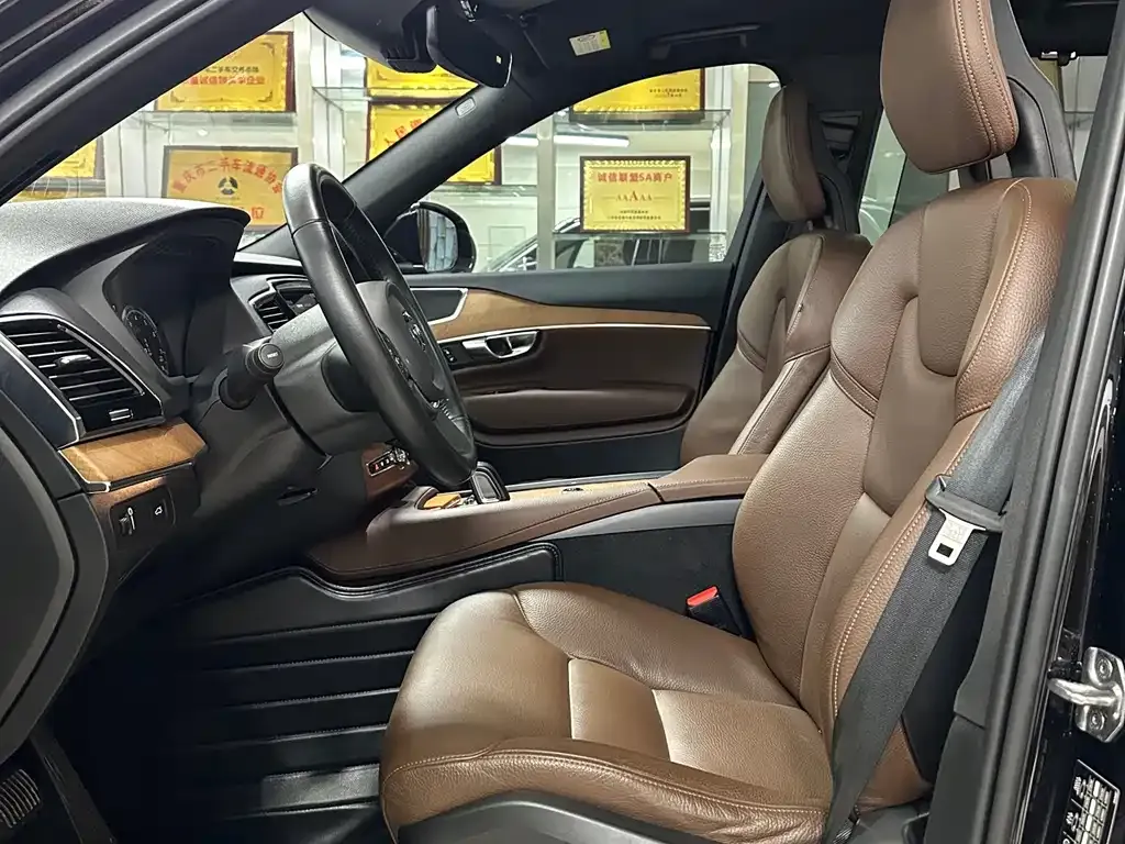Volvo XC90 2021 из CN, фото 8