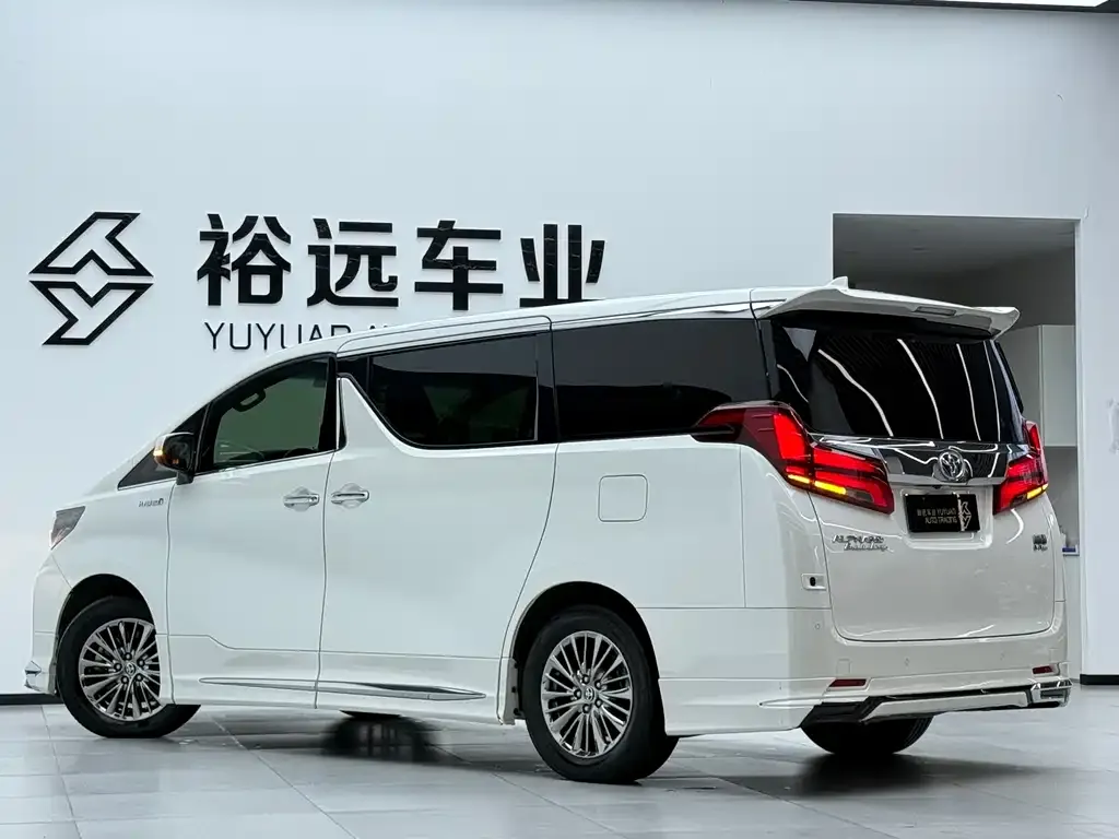 Toyota Alphard 2022 из CN, фото 3