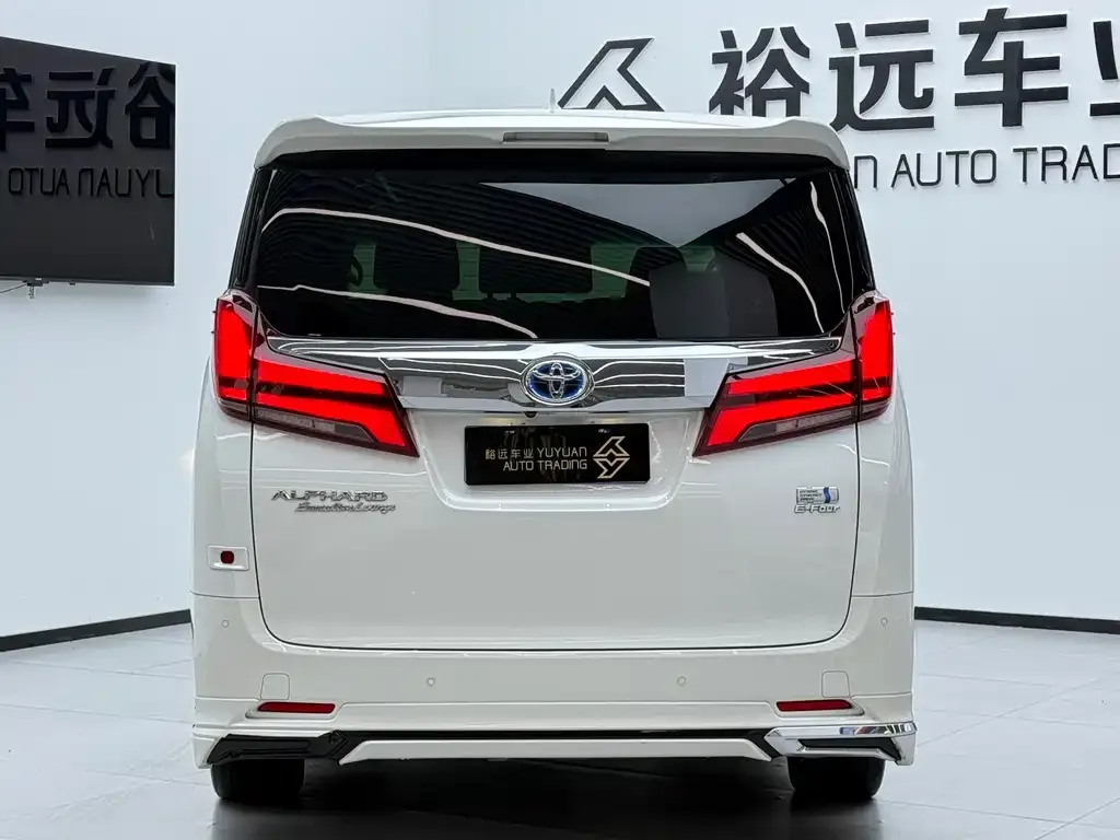 Toyota Alphard 2022 из CN, фото 4