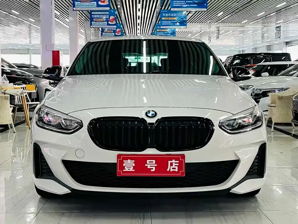 BMW 1 Series 2022 из CN, фото 2