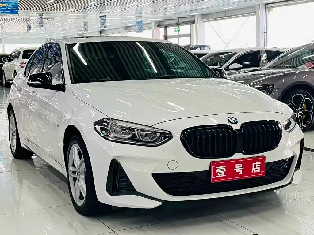 BMW 1 Series 2022 из CN, фото 3
