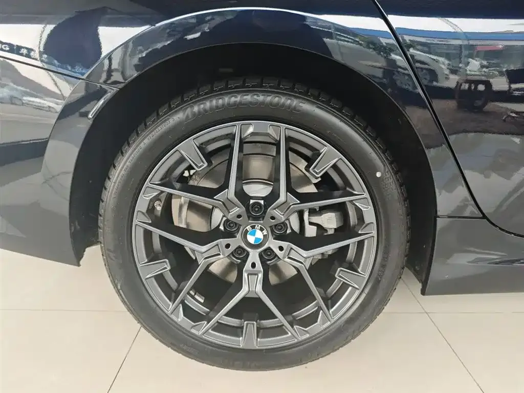 BMW 3 Series 2024 из CN, фото 6