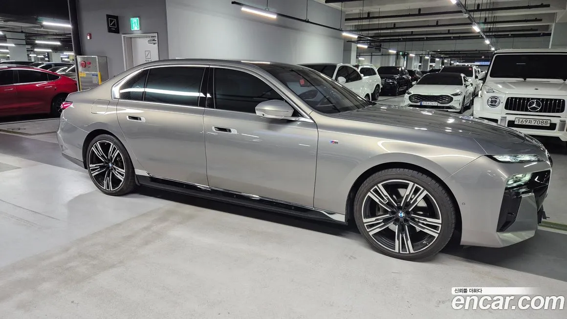 BMW i7 2024 из KR, фото 3