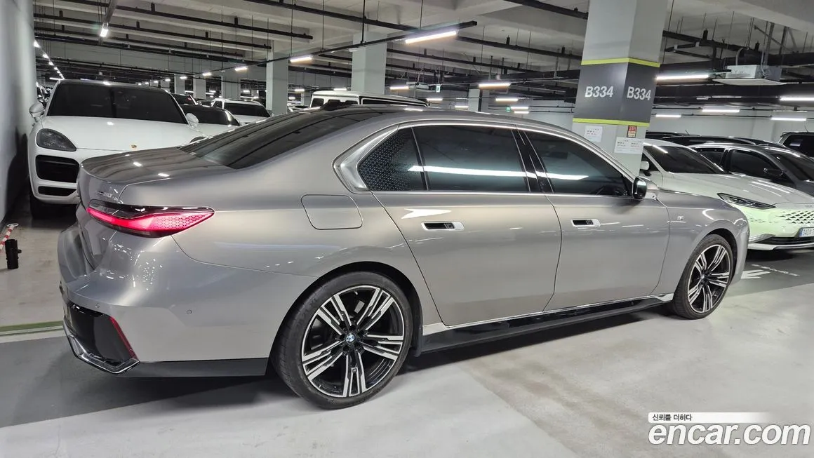 BMW i7 2024 из KR, фото 5
