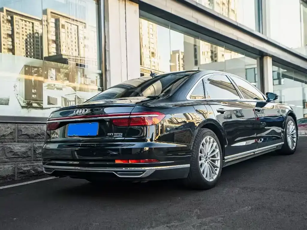 Audi A8 2022 из CN, фото 5