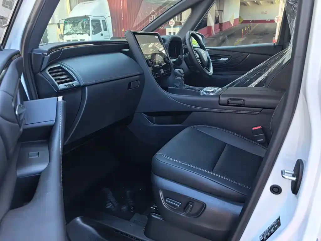 Toyota Alphard 2025 из CN, фото 4
