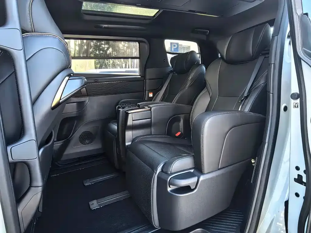 Toyota Alphard 2025 из CN, фото 5