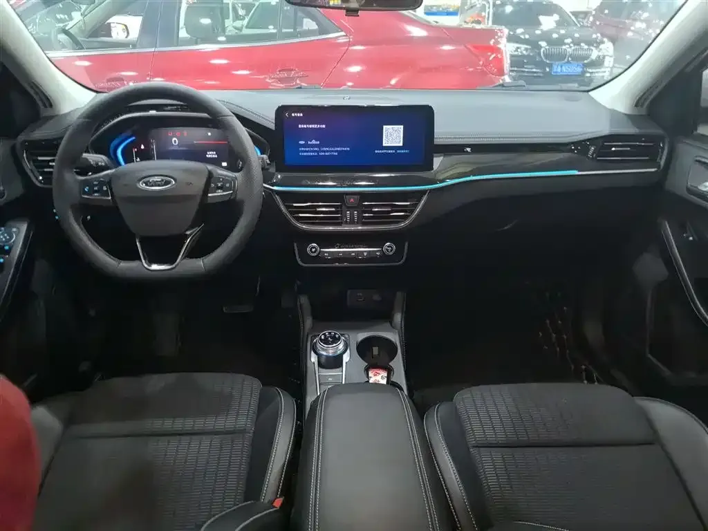 Ford Focus 2022 из CN, фото 10