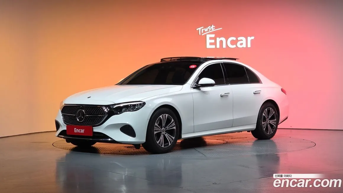 Mercedes-Benz E-Class — фото 1