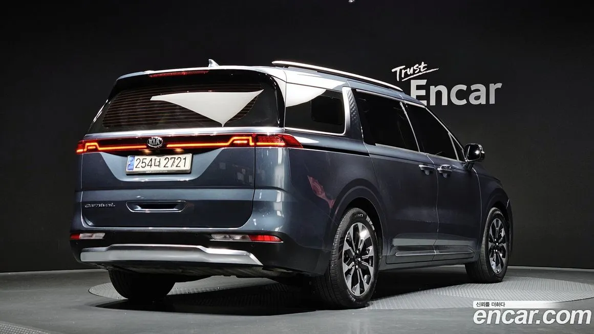 Kia Carnival — фото 2