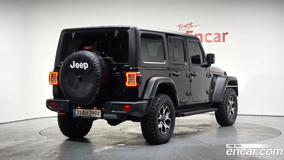 Jeep Wrangler — фото 2