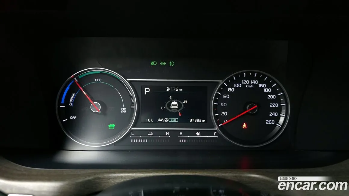Kia Sorento — фото 8