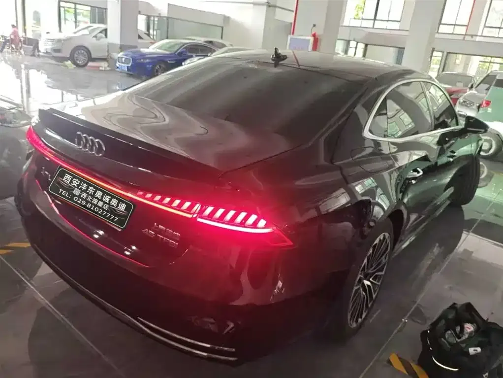 Audi A7L 2025 из CN, фото 5