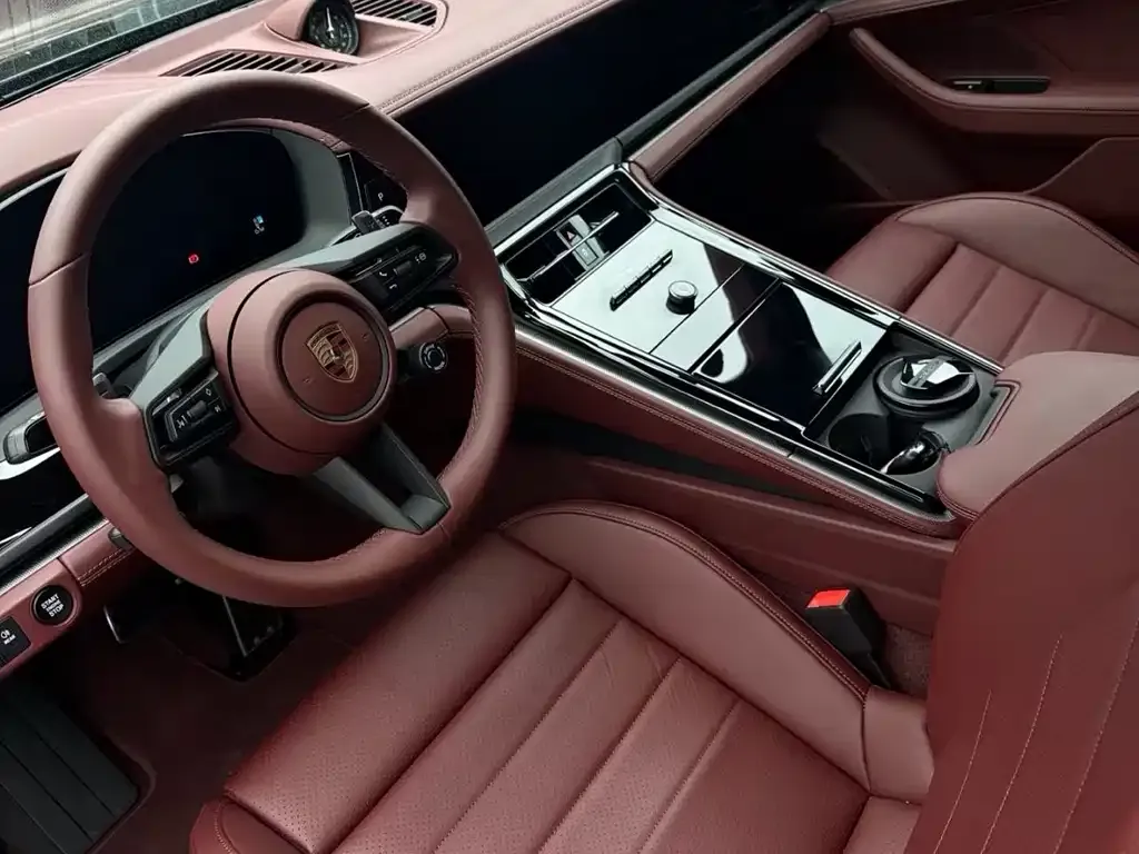 Porsche Panamera 2025 из CN, фото 8
