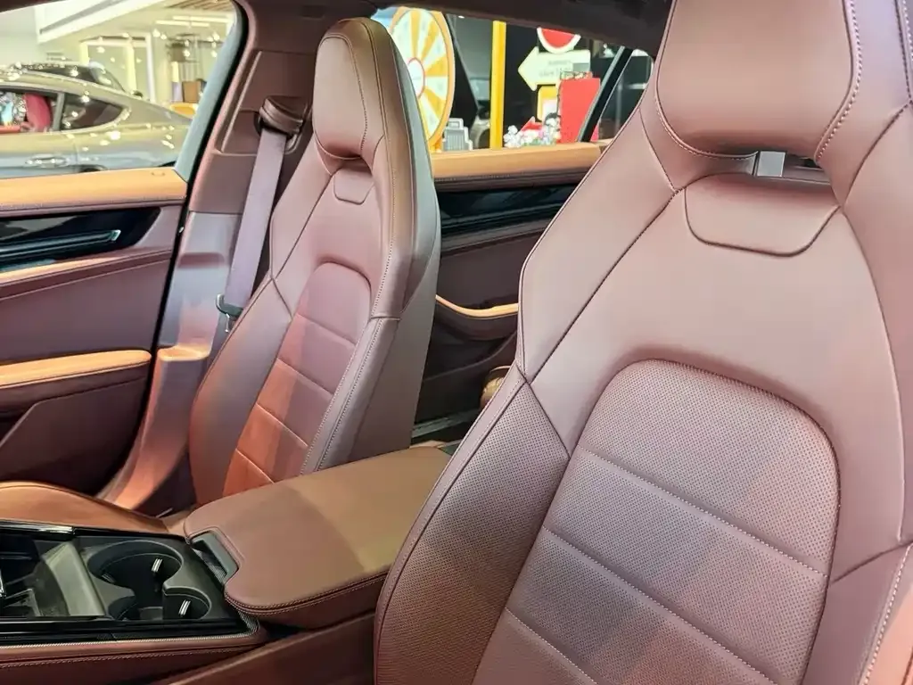 Porsche Panamera 2025 из CN, фото 9