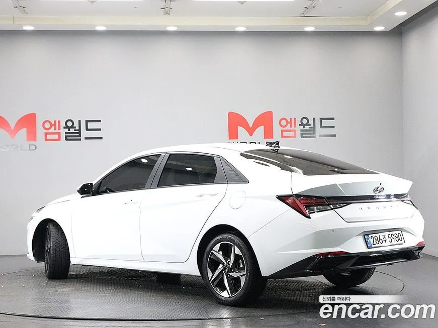 Hyundai AVANTE — фото 4