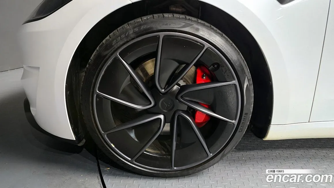 Tesla Model 3 2025 из KR, фото 5