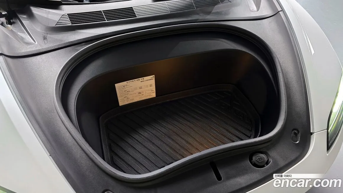 Tesla Model 3 2025 из KR, фото 6