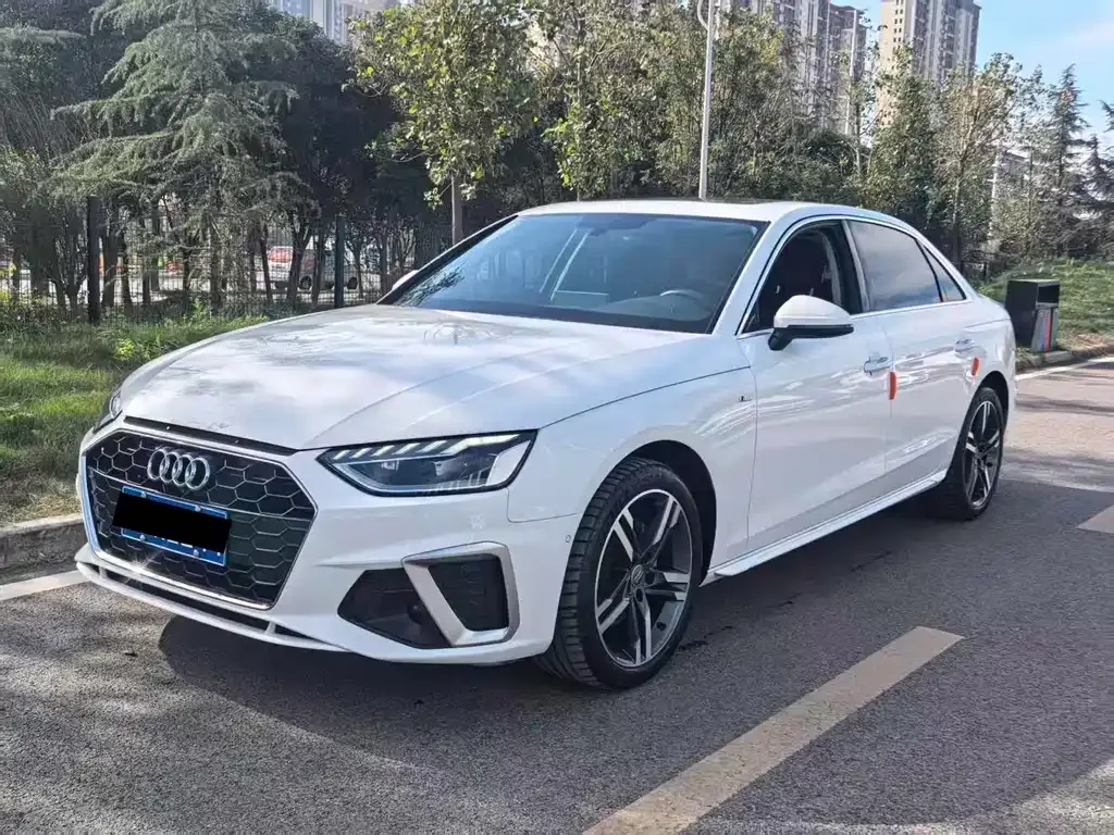 Audi A4L 2021 из CN, фото 1
