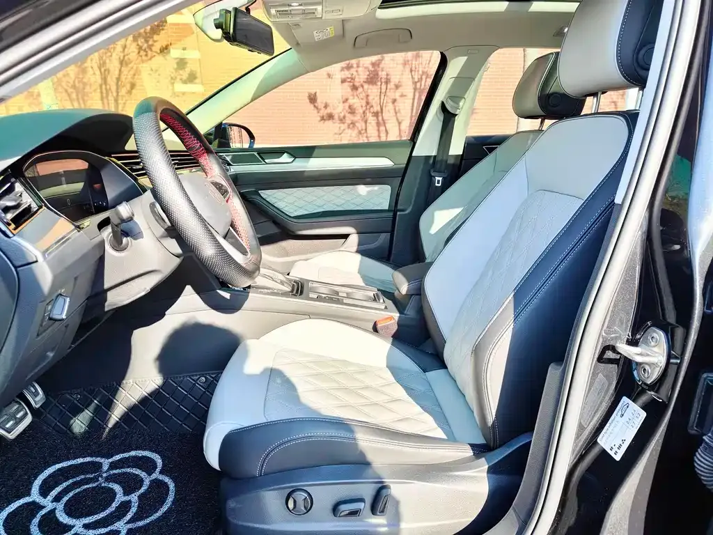 Volkswagen Magotan 2023 из CN, фото 4