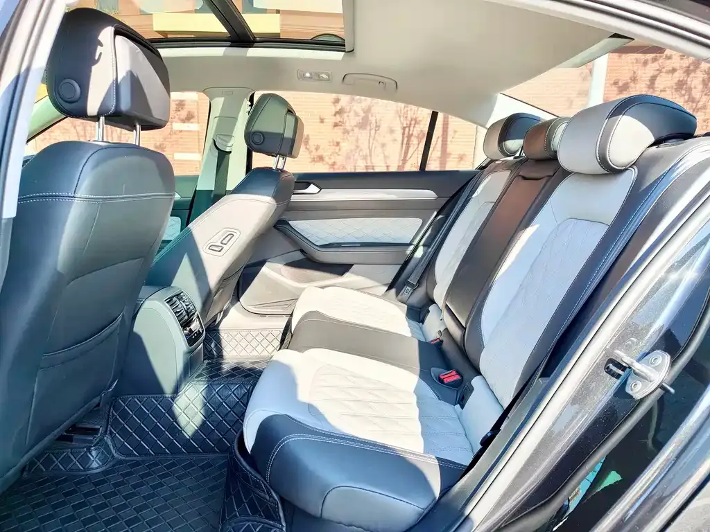 Volkswagen Magotan 2023 из CN, фото 6