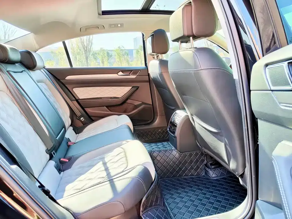 Volkswagen Magotan 2023 из CN, фото 7