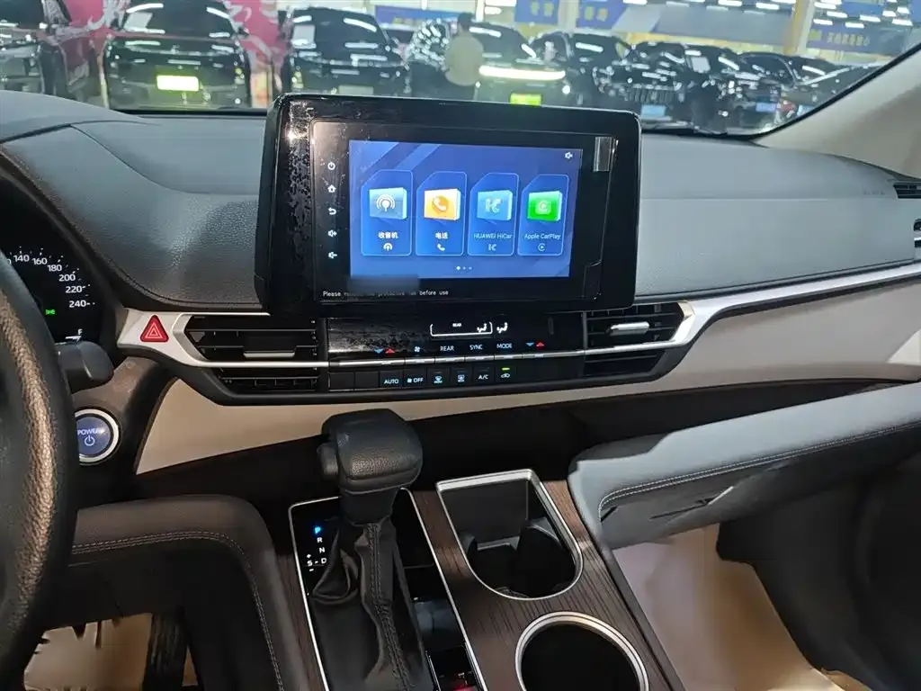 Toyota Sienna 2023 из CN, фото 9
