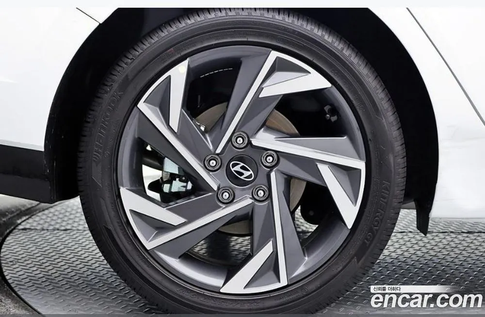 Hyundai AVANTE — фото 10