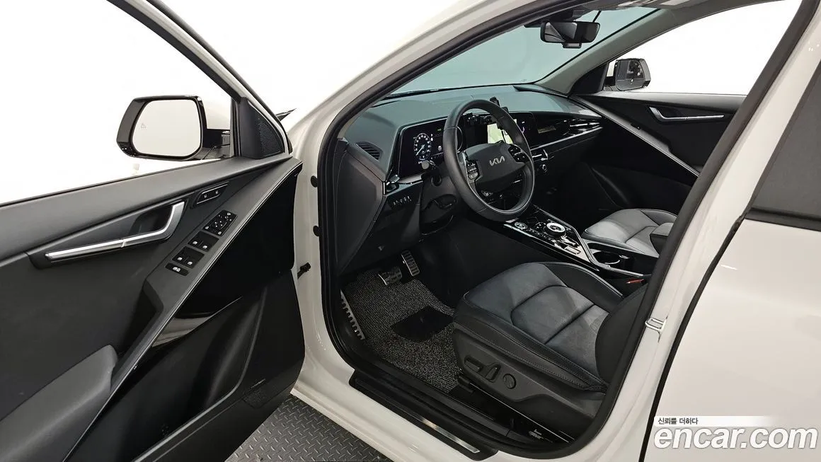 Kia Niro — фото 10