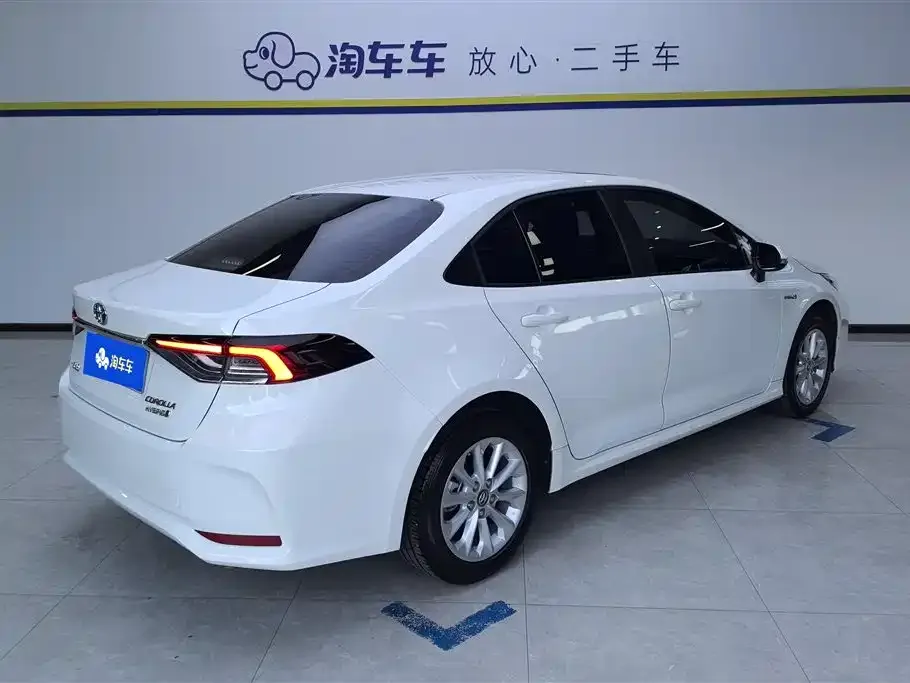 Toyota Corolla 2023 из CN, фото 3
