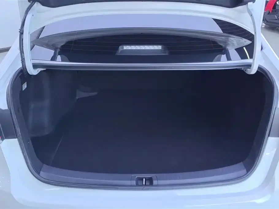 Toyota Corolla 2023 из CN, фото 4