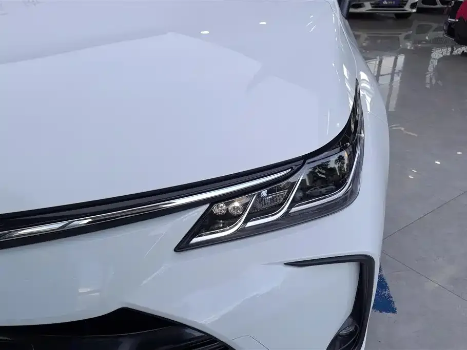 Toyota Corolla 2023 из CN, фото 5