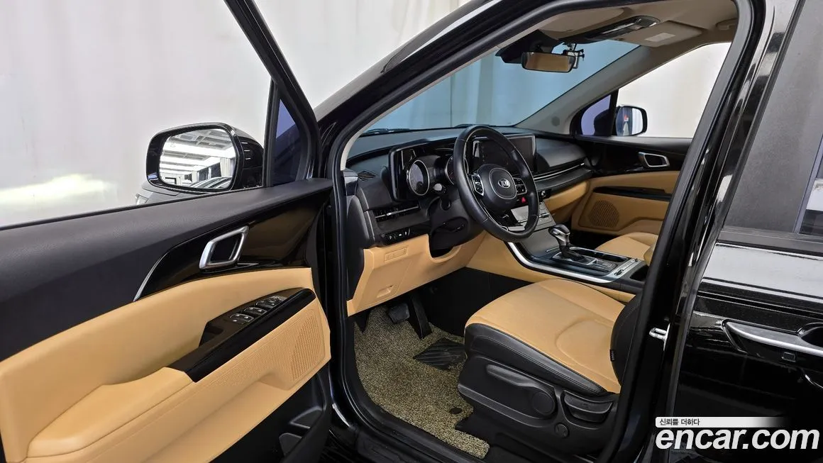 Kia Carnival — фото 10