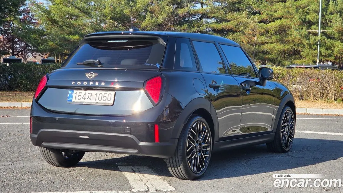 Mini Cooper 2025 из KR, фото 2