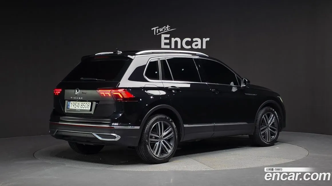 Volkswagen Tiguan 2023 из KR, фото 2