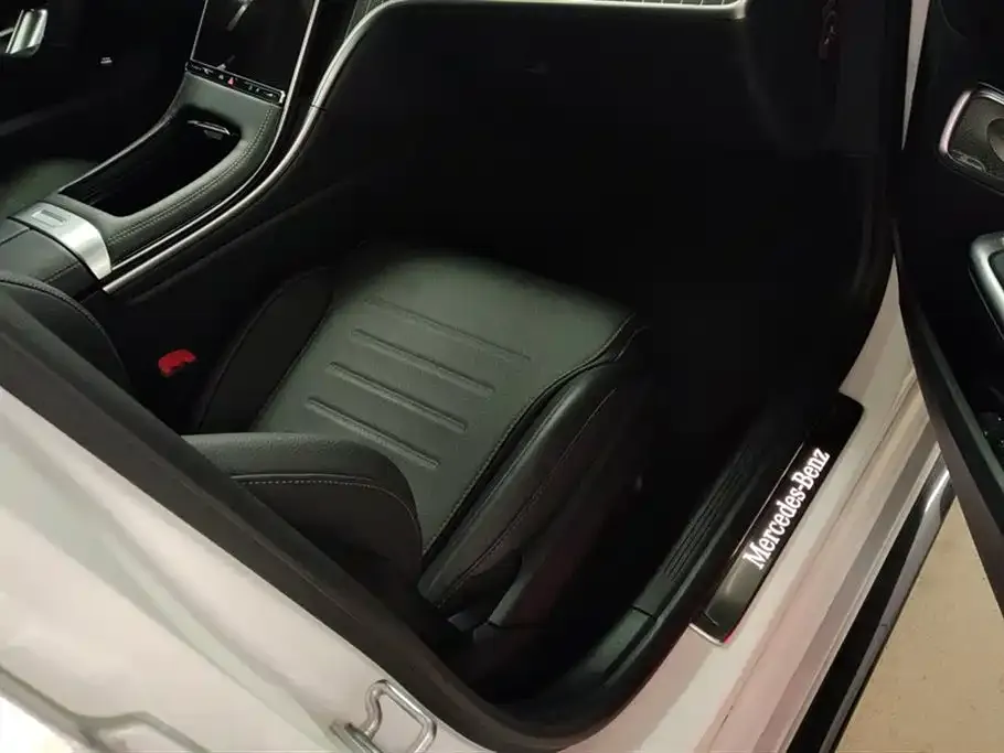 Mercedes-Benz C-Class 2023 из CN, фото 8