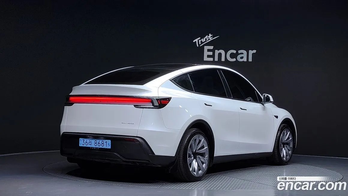 Tesla Model Y 2025 из KR, фото 2