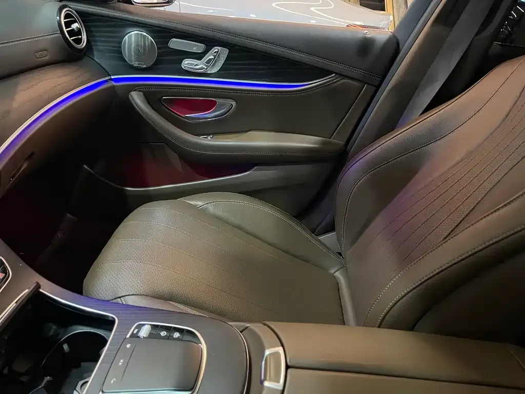Mercedes-Benz E-Class 2023 из CN, фото 10