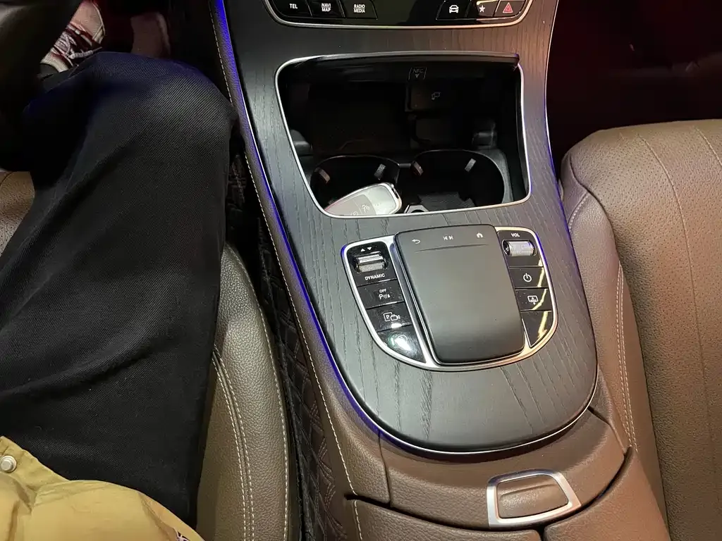 Mercedes-Benz E-Class 2023 из CN, фото 9