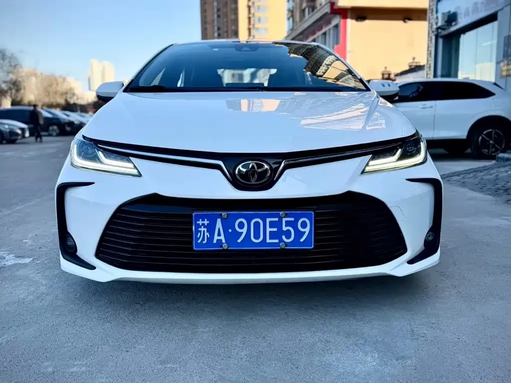 Toyota Corolla — фото 2