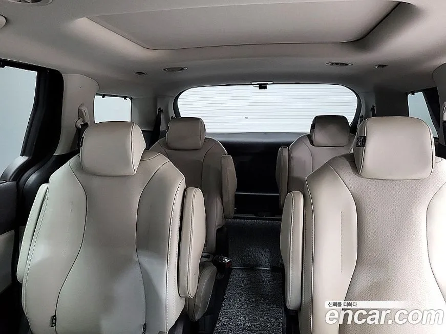 Kia Carnival — фото 10